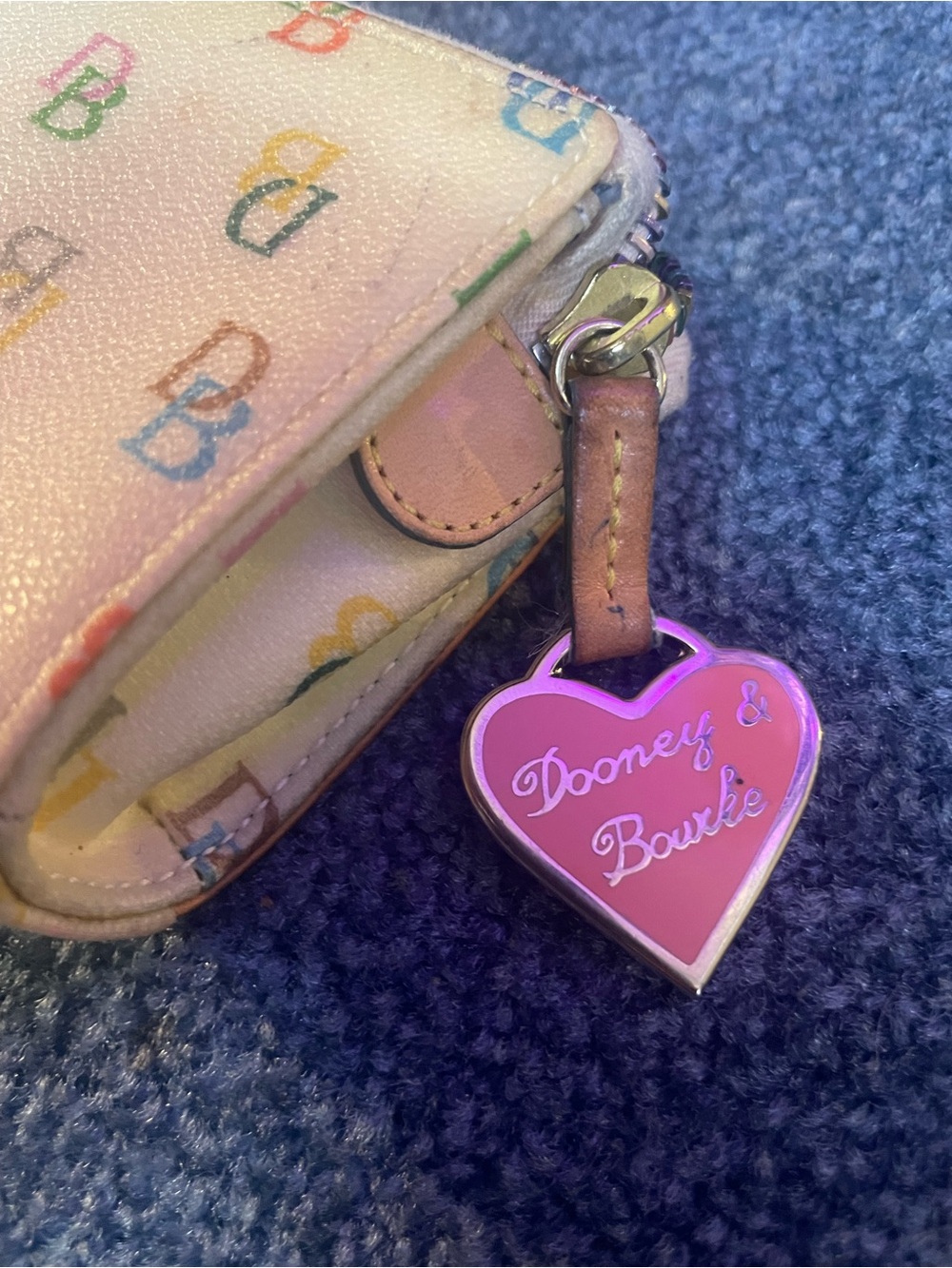 Dooney & Bourke monogram vintage 90’s y2k wallet with charm - Picture 3 of 10
